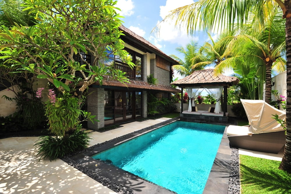 Modern tropical villa