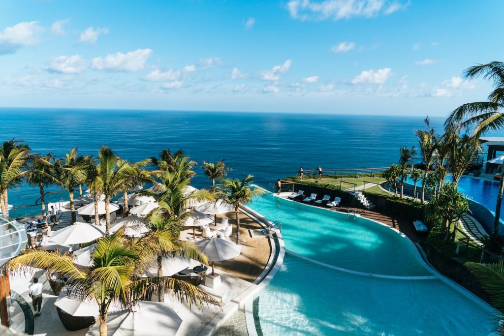stunning Luxury Beach Resorts with a swimming pool near ocean